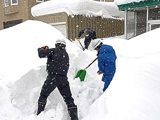 高齢者宅の除雪