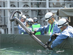 可搬型送水ポンプ車を用いた給水訓練